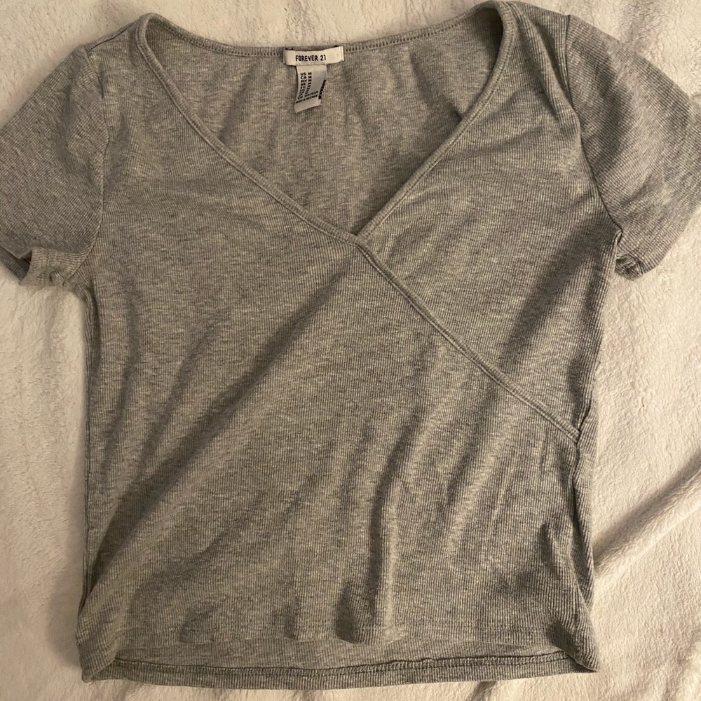 Forever 21 grey shirt